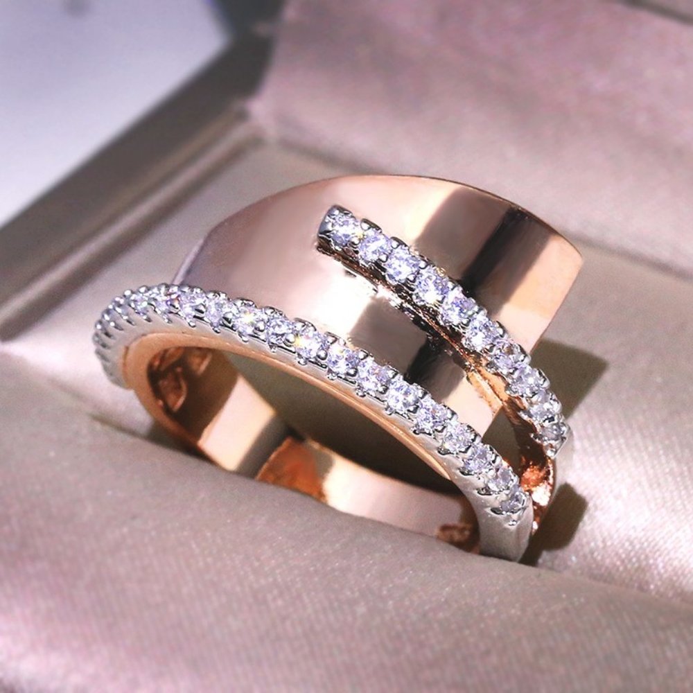 NEW Modern Rose wide Ring